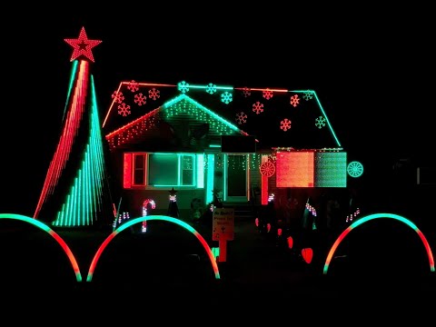The Best of Star Wars 2021 Christmas Light Show