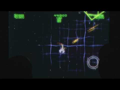 Geometry Wars: Touch iPhone Gameplay Video Review - AppSpy.com