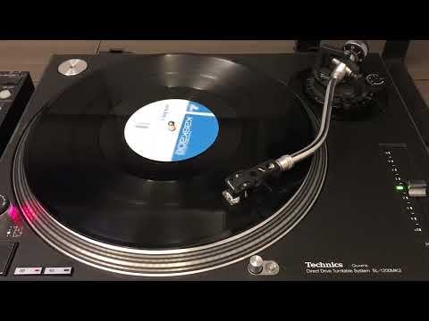 Kaskade Feat. Joslyn - It's You, It's Me