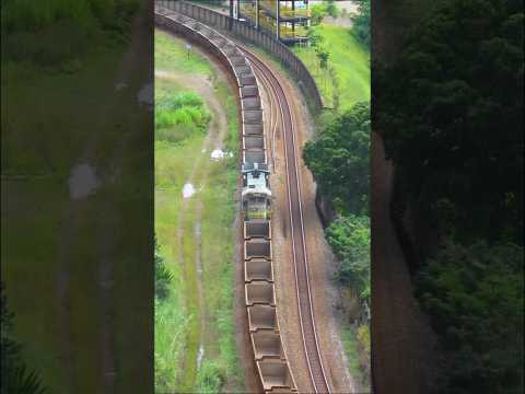 Trem de Minério Vazio (Locotrol) da Vale Passando Por Rio Piracicaba/MG #train