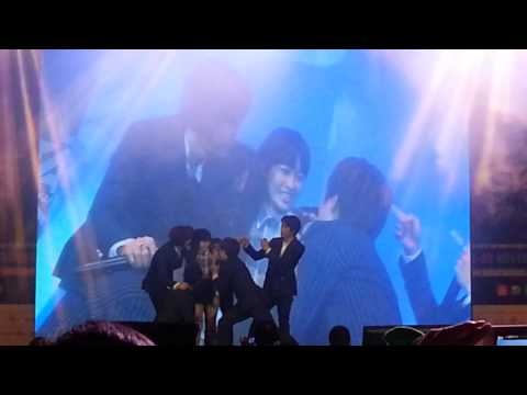 141122 KSTAR FANFEST: B1A4 - Singing with lucky Fans