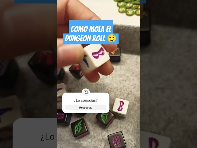 Vídeo relacionado con SIQUK Tablero de Dados de Doble Cara, Plegables de Cuero PU y sostenedor de Dados de Terciopelo Azul Oscuro para Mazmorras y Dragones RPG Dice Gaming D & D y Otros Juegos de Mesa