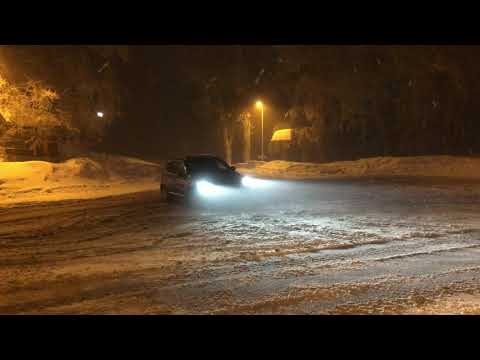 VW Tiguan 2.0 TDI 4MOTION on snow