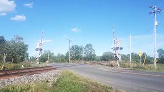 preview picture of video 'Glen Robertson Road Railroad Crossing, Glen Robertson, ON'