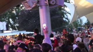 BRINGS - Stage diving am Tanzbrunnen (10.05.2014)