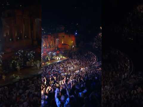 ‘I'm gonna do the right thing’ ✨ Live in Sicily, 2003. #SimplyRed #LiveMusic