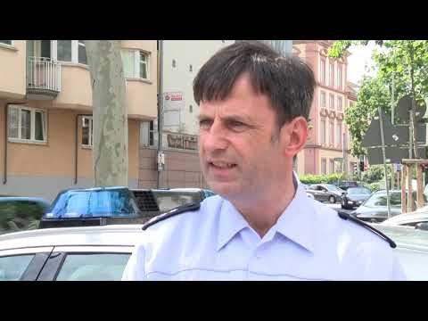 Poser-Unfall am Wasserturm in Mannheim: BMW-Fahrer erfasst Fußgänger