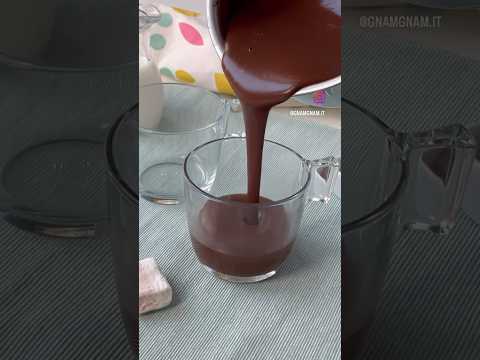 Cioccolata calda cremosa come al bar