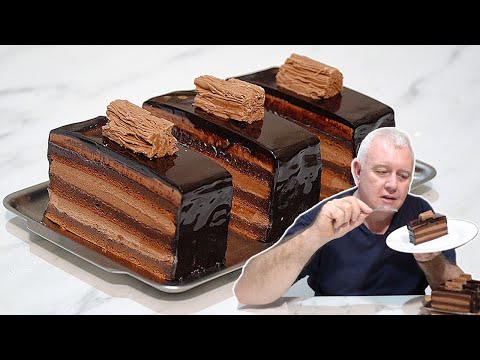 The Ultimate FLOURLESS CHOCOLATE Cake – A Gluten Free Dessert Dream