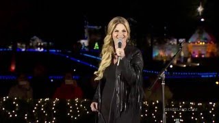 Trisha Yearwood Performs &#39;Santa Claus is Back in Town&#39; at Graceland