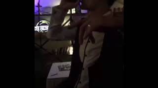 Allame kendi düğününde şarkı söylüyor