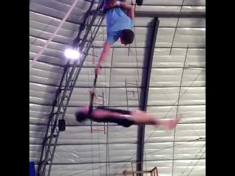 download lagu mp3 mp4 Sircas, download lagu Sircas gratis, unduh video klip Sircas