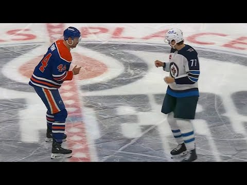 Tyrel Bauer Drops 🥊 Gloves 🥊 With Joshua Brown