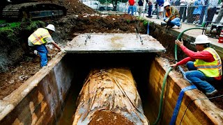 SINCE 1957 THIS NEW CAR WAS LYING UNDERGROUND. IT WAS DUG UP ONLY 50 YEARS LATER!