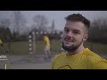Kadr filmu Jesteśmy pozytywnie zakręceni