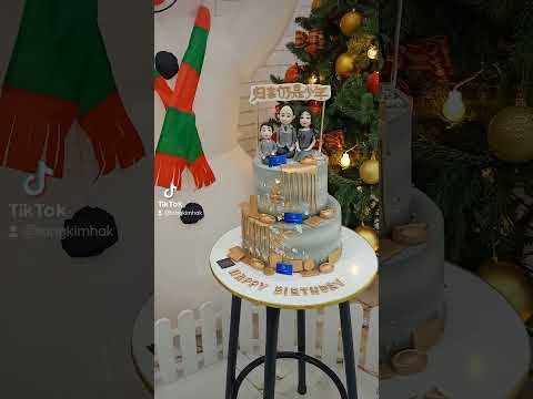 Beautiful cake Best Family Fondant cake