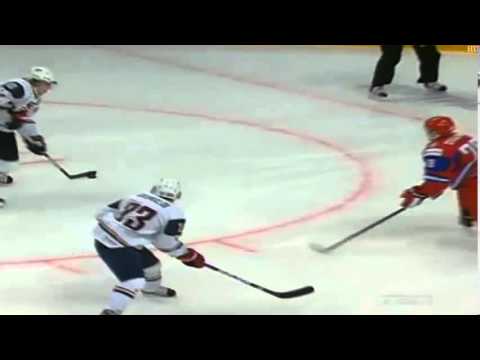 Andrei Makarov amazing save on Gaudreau vs USA - WJC 2013 Dec. 28th 2012