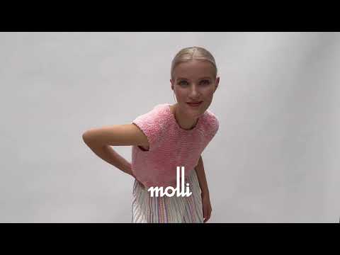 Discover the new releases knitted by Molli. ​