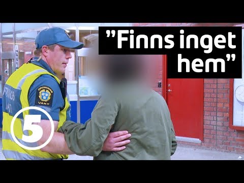 Tunnelbanan | Onykter kvinna utkastad från sin vän - tänker sova i tält | Torsdagar 20.00 på Kanal 5