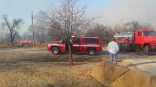 preview picture of video 'Grass Fire near Skiatook, OK 2-19-2014 (HD)'