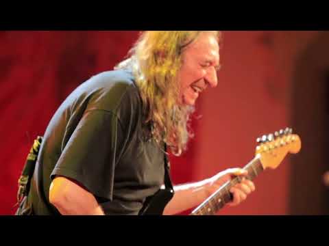 Video thumbnail for Masculino Singular (En directo Palau, 2011)