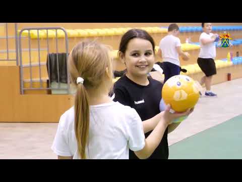 A Székács KE-be igazoltak a szivacskézisek