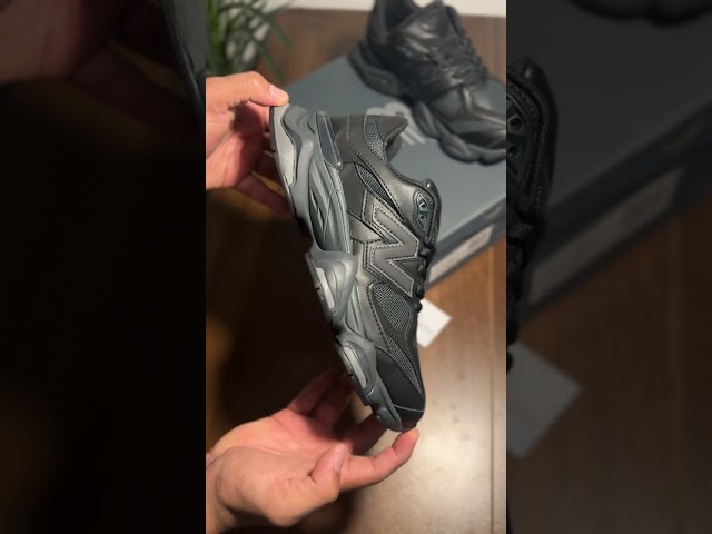 New Balance 9060 Full Black