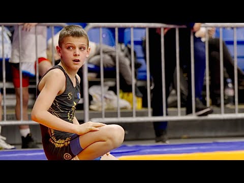 U13 Oiva Alanen (FIN) vs Matei Fana (MDA) 32kg. Greco-roman boys youth wrestling. B-cam-man