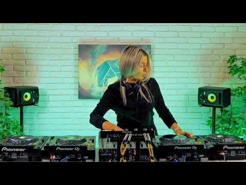 GALLYA @ South Podcast [Deep House DJ SET] G002