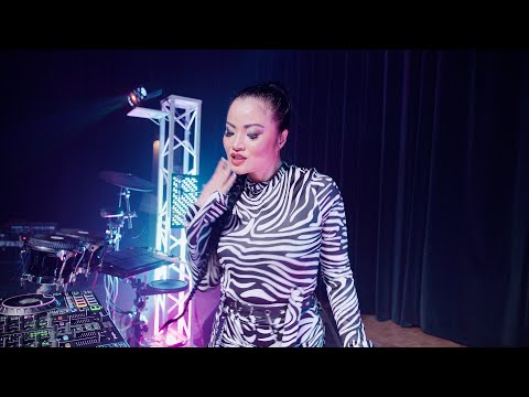 Top Female DJ with AMAZING Vocals in Vancouver | Luxury Events DJ LIVE Performance 2024 | DESTINEAK