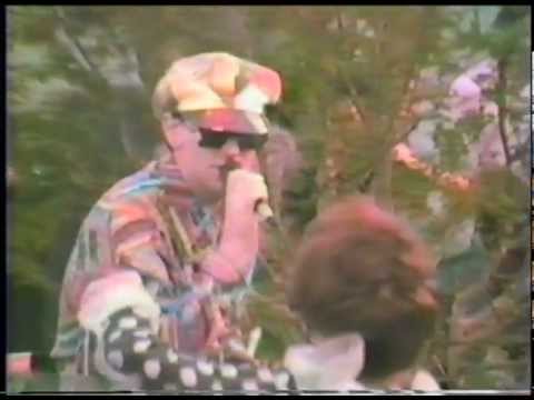 Larry Tee Raps "Vegas" in a 1982 Outdoor Concert with Now Explosion