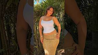 Venezia Cruz ~ Beautiful Plus Size Fashion Model, Body Positive Influencer, Quick Bio #shorts