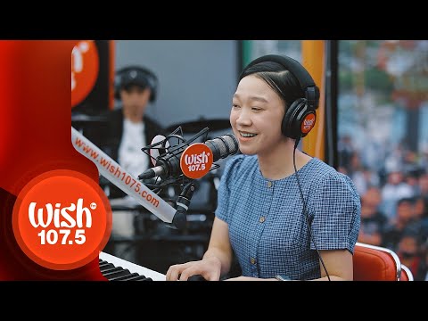 Aquila and The Crew perform "Suave" LIVE on Wish 107.5 Bus