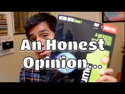 Pro Guitarist Reacts: The Berklee Guitar Method