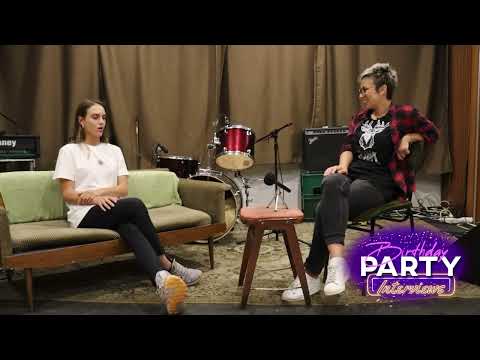 Svašta ima po grad SPECIJAL - Rođendanski intervjui - Iva Sam