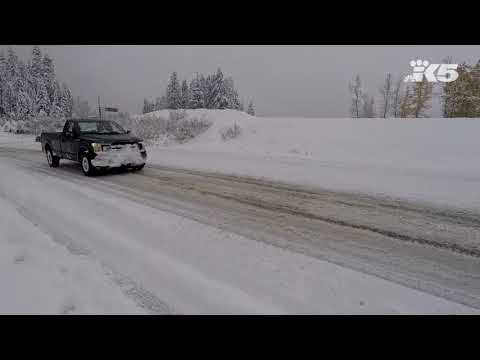 Driving snowy I-90 to Snoqualmie Pass