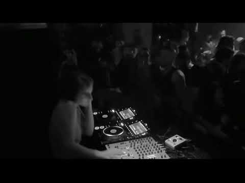 Lea Occhi plays Andc - Não Entre Em Lugares Escuros [R3UD037] @ RX Istanbul 27/01/2023