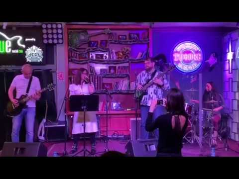 Bitch - Meredith Brooks Cover performed at tl20