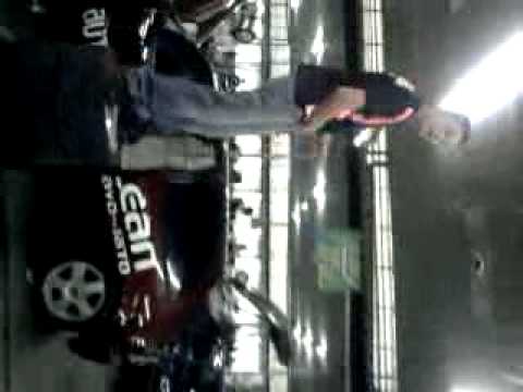 Bruno dançando ..bicicletinha!