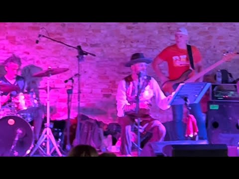 Madame live Antica Rocca 09/09/2022 @figlideifuoriofficial8166 cover @renatozero