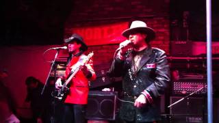 Los felinos - jambalaya