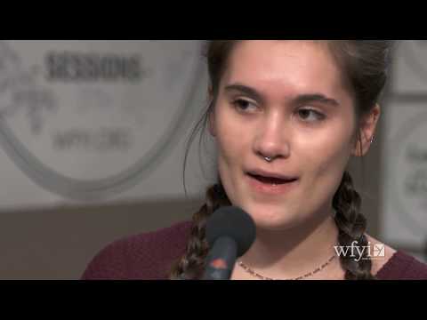 Small Studio Sessions - Lily & Madeleine