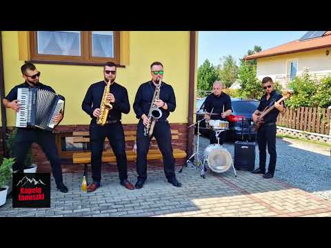 Na dworze ciemno 😍 Biesiada pod domem Pana Młodego 🤵 WESELE 2023