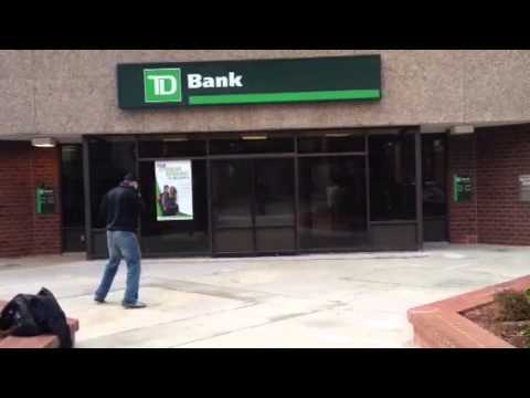 HowLowell:Street Fighting Singer Man