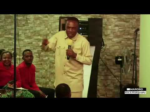 Evangelist T Muparinga - Usabviswe naSatan paneblessing yako.Be under a table.Usabve pasi petafura