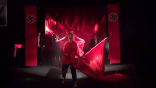 Фрагмент спектакля 