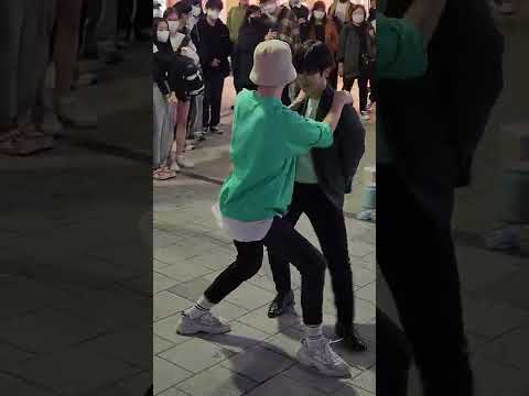 홍대버스킹 221025 강신화 - FEVER (JYP Dance cover)