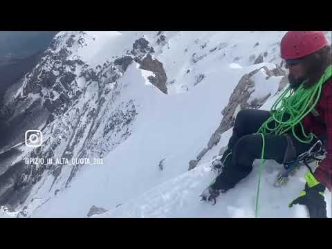 La vetta del Dente del Lupo (2297 mslm) in ambiente invernale, 12 aprile 2025
