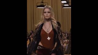 Download lagu Abbey Lee Kershaw returned to the Roberto Cavalli runway for Fall/Winter 2023 mp3