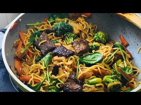 Beef and Mixed Vegetables Stir Fry | Dalstrong Knives
